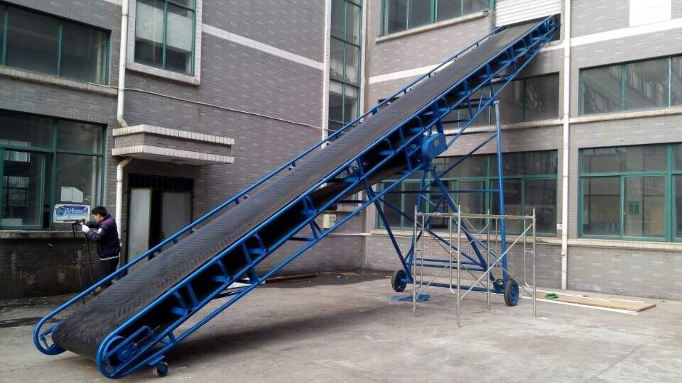 移動(dòng)式皮帶輸送機(jī) 移動(dòng)式皮帶輸送機(jī)